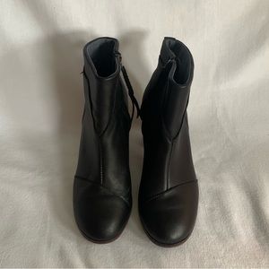 TOMS 'Lunata' leather block heel ankle boot size 6.5